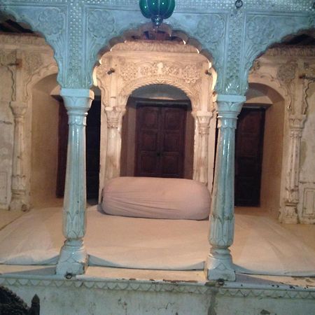 Narayan Niwas Castle Hotel Ramgarh Shekhawati Room photo